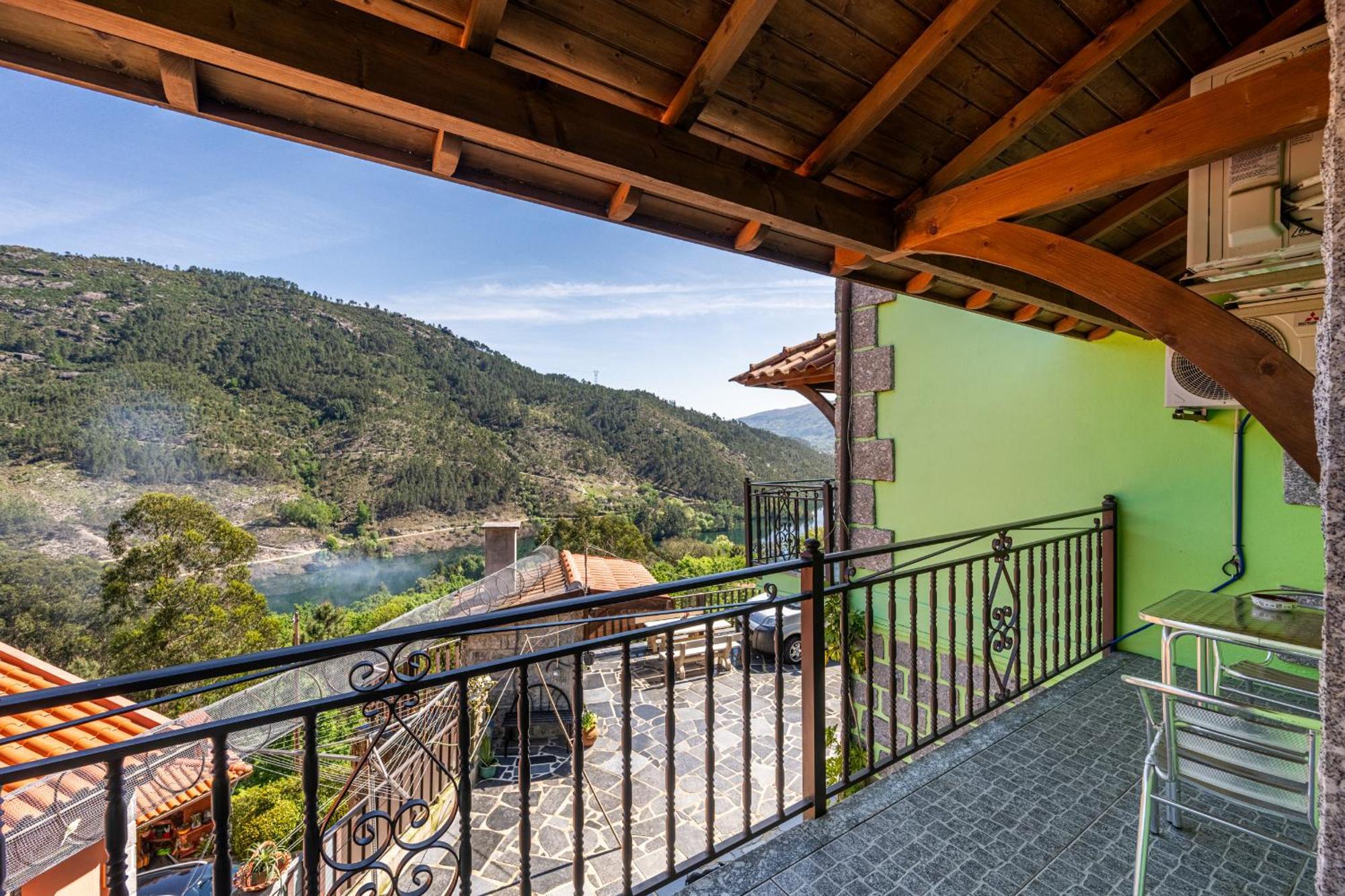 Quinta Da Carvalha Villa Geres Exterior photo